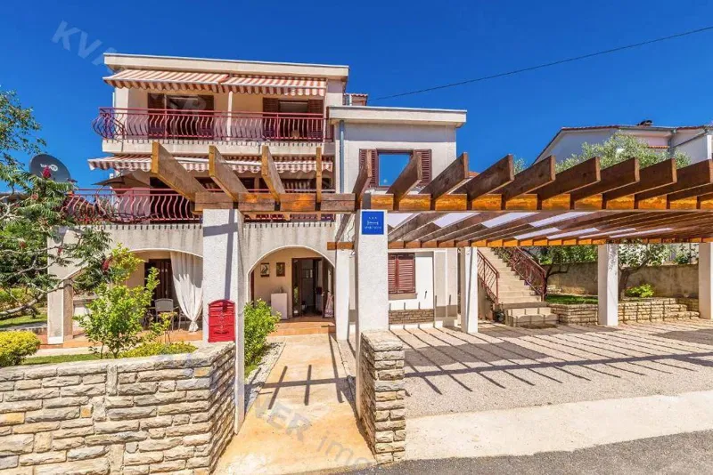 Krk, surroundings - detached house with 3 apartments in a peaceful location! – 2