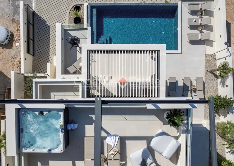 Villa with sea view and pool, for sale – 2