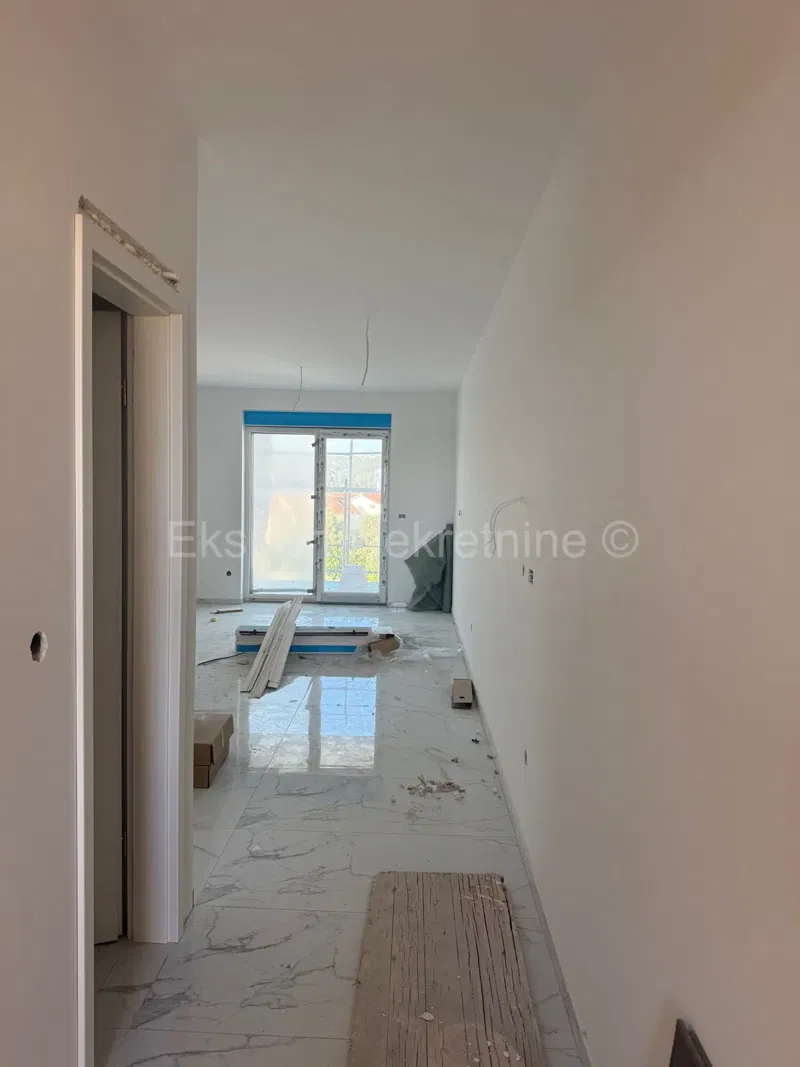 Apartment Okrug Gornji – 3