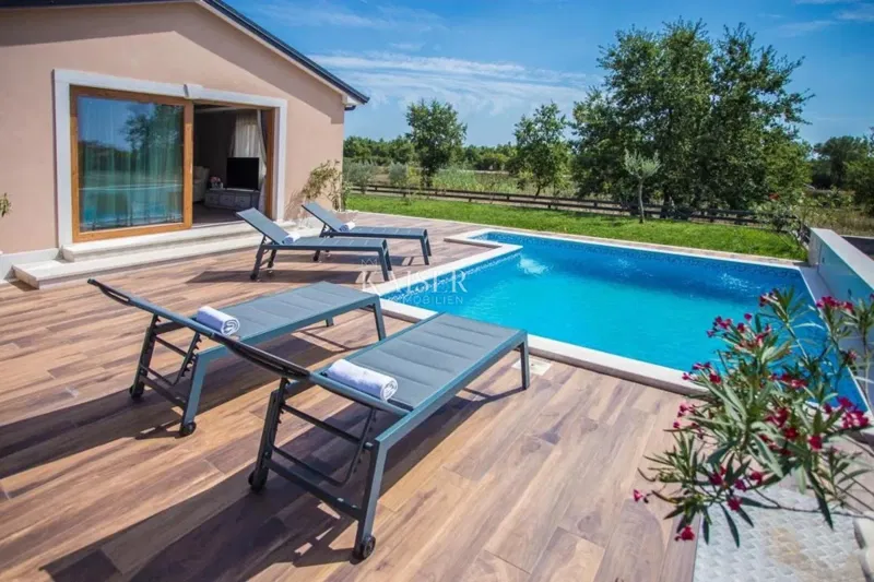 Istria - Poreč, charming one-story house with swimming pool – 2