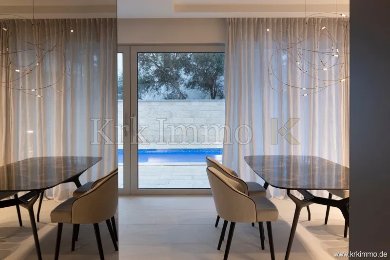 Neue Wohnung mit Pool in toller Lage in der Stadt Krk! – 2
