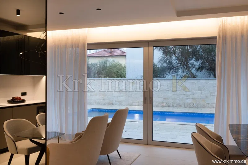 Neue Wohnung mit Pool in toller Lage in der Stadt Krk! – 3