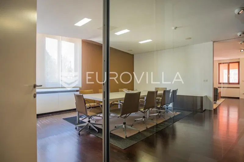 Istria, Rovinj, spacious office space 171m2 in the city center – 2