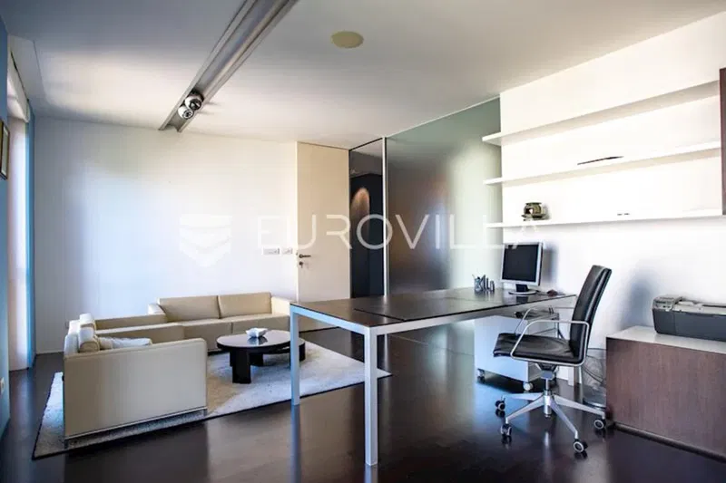 Istria, Rovinj, spacious office space 171m2 in the city center – 3