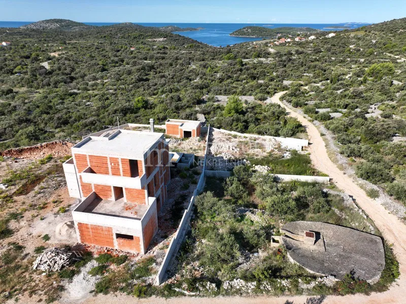 Nekretnine Rogoznica, Vila sa bazenom i predivnim pogledom na more – 2