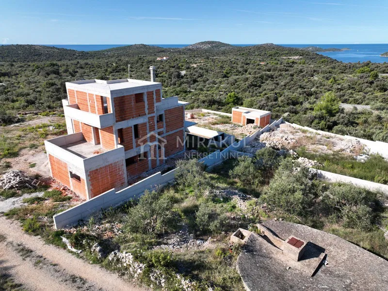 Nekretnine Rogoznica, Vila sa bazenom i predivnim pogledom na more – 3