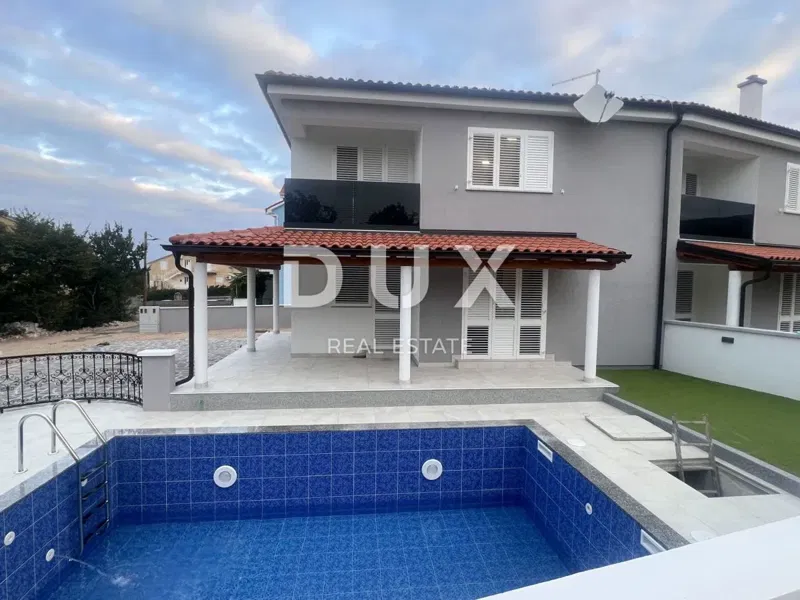 CRIKVENICA, JADRANOVO - Luxus ikervilla medencével! – 2