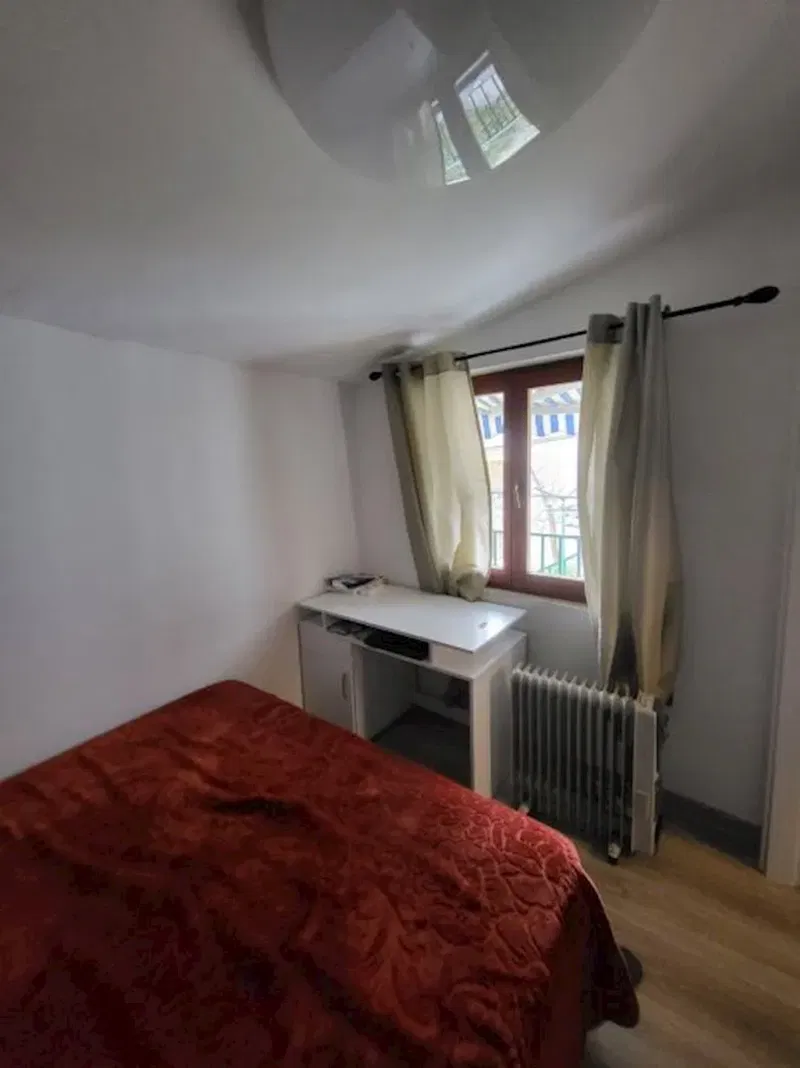 Two-room apartment in the center, sea view – 2
