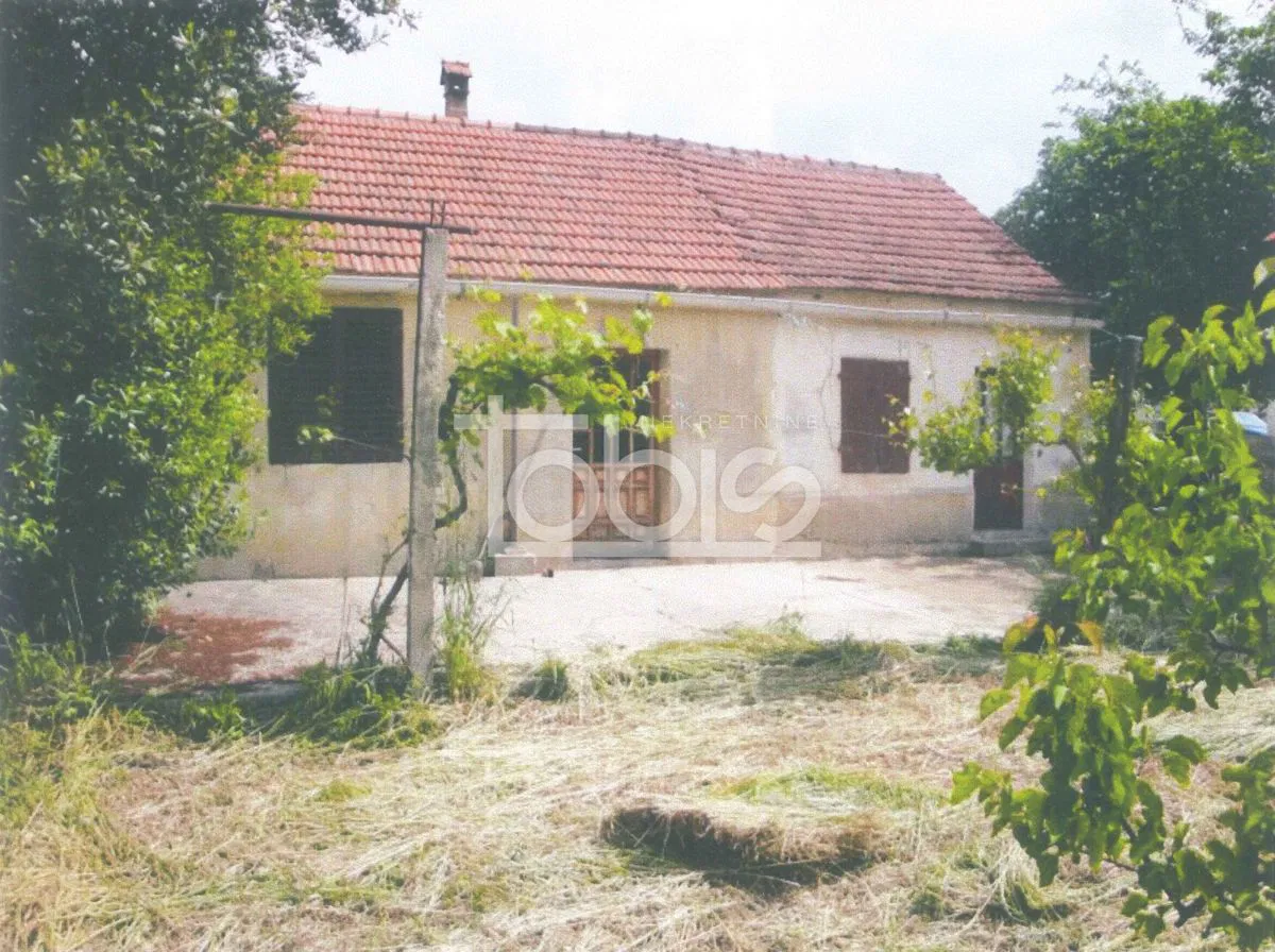 TURANJ - kuća za adaptaciju