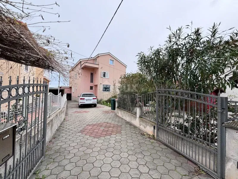 ZADAR, SMILJEVAC - Spaziosa casa ristrutturata con garage – 3