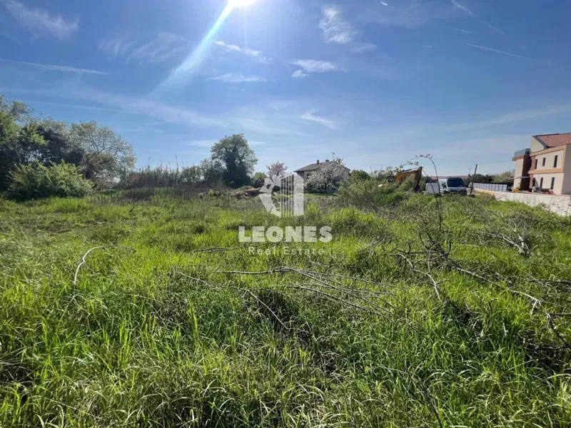 Building plot with a sea view in an excellent location in Poreč – 3