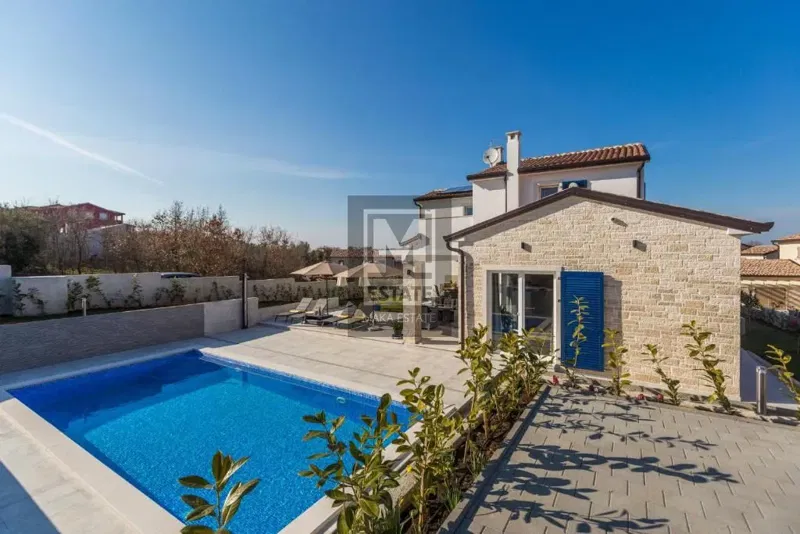 Poreč, surroundings, House with pool 4 km from the sea – 2