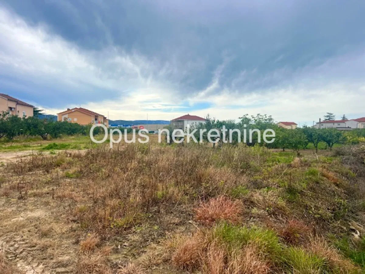 OPUZEN- građevinsko zemljište,centar, 6708 m2 (Video)