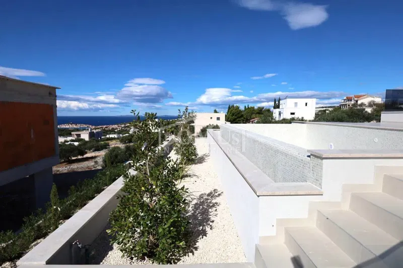 Villa in Primošten that offers a spectacular panoramic view of the sea and Primošten – 3