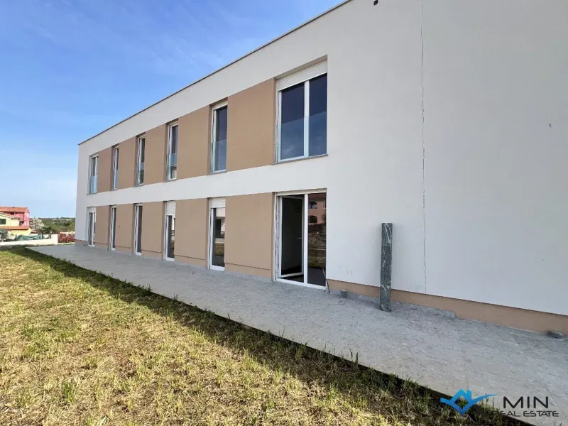 Appartamento al piano terra con giardino nelle vicinanze di Cittanova (1) – 3