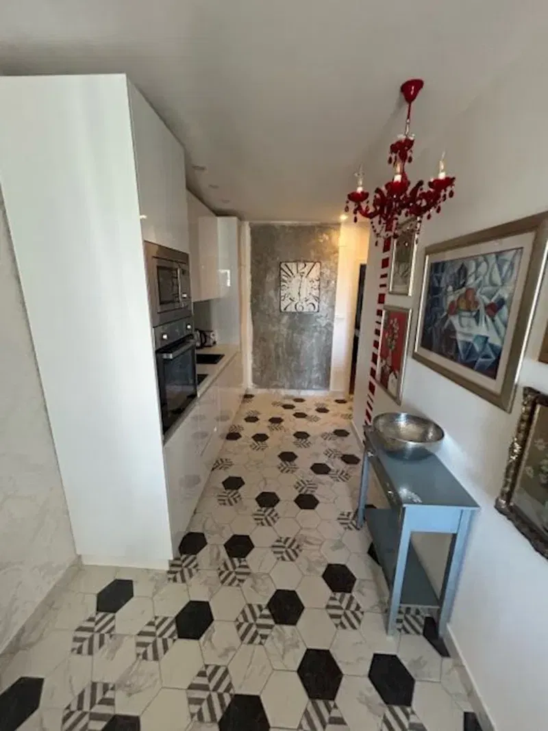Apartment Split – 2