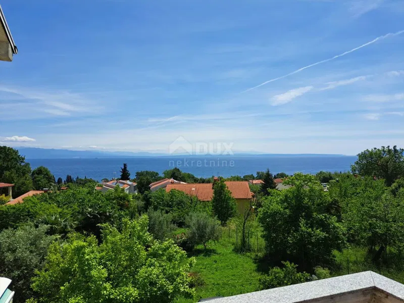 OPATIJA, OPRIĆ - 3 lakás egy 1900 m2-es telken – 2