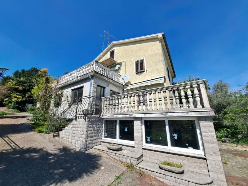 OPATIJA, OPRIĆ - 3 lakás egy 1900 m2-es telken – 3