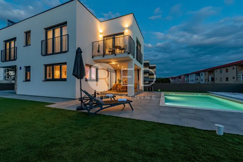 OTOK PAG, POVLJANA KUĆA SA BAZENOM BLIZU MORA – 3