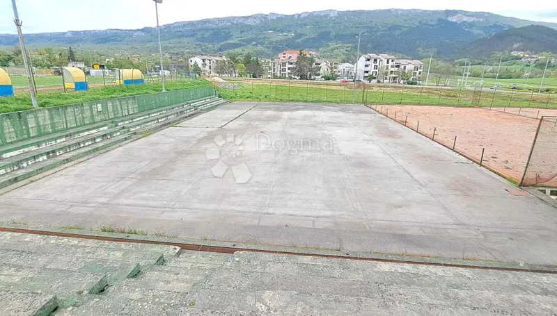 Un grande appezzamento di terreno in nel centro di – 3