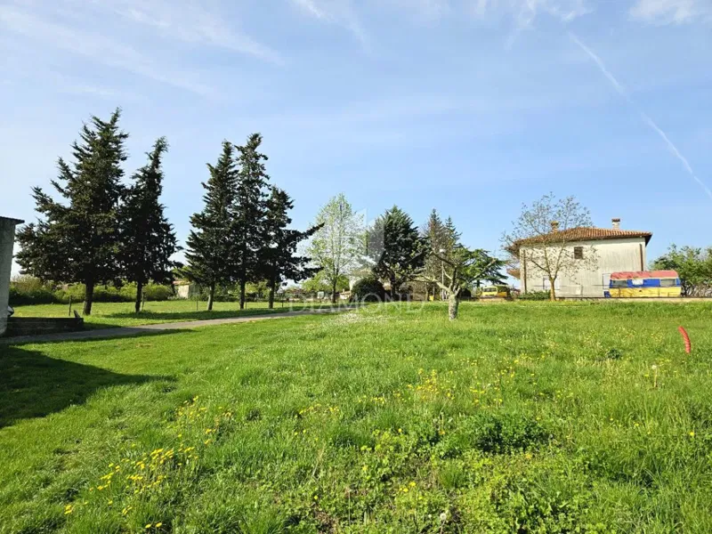 Land Poreč, 1.058m2 – 2