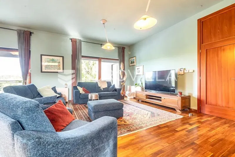Zagreb, Granesinski Novaki, family villa with pool, 1000 m2 – 3