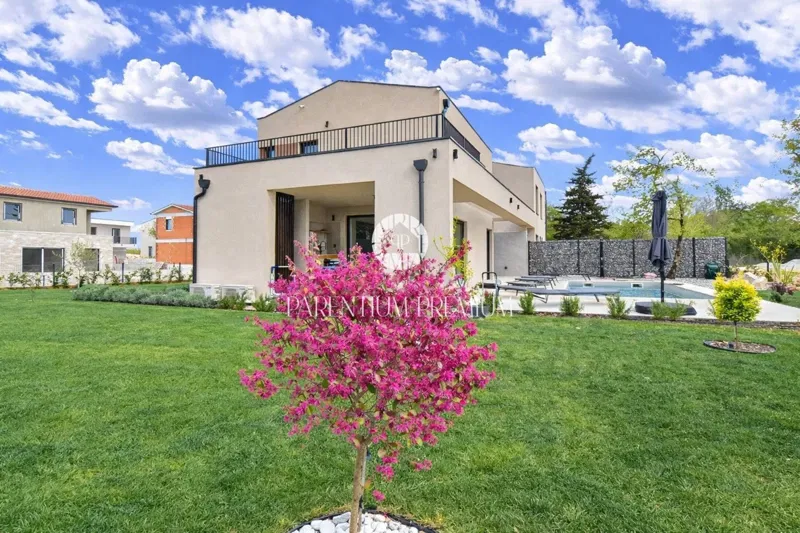 Modern villa with swimming pool, sauna and landscaped garden – peaceful location near Poreč – 3