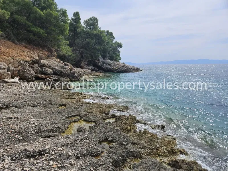 Hvar, agricultural land for sale, 230.000 € – 2