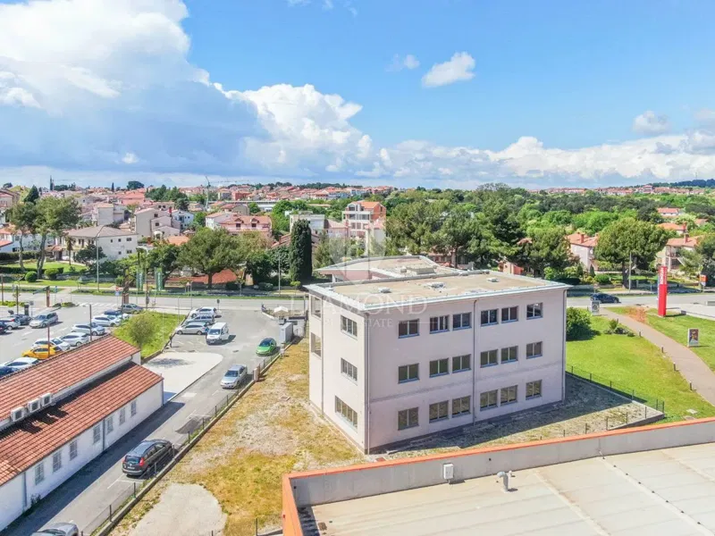Üzlethelyiség Rovinj – 2