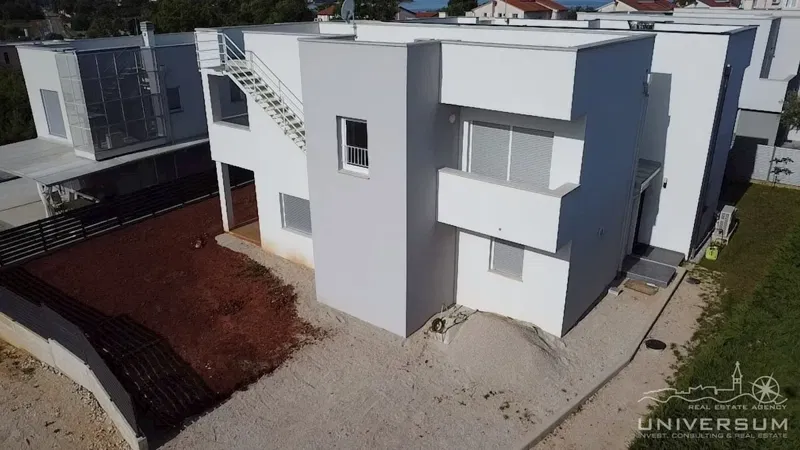 Terraced house with a roof terrace and a view of the sea in the vicinity of Novigrad – 2