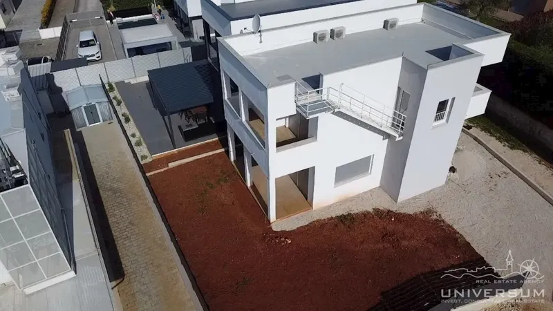 Terraced house with a roof terrace and a view of the sea in the vicinity of Novigrad – 3