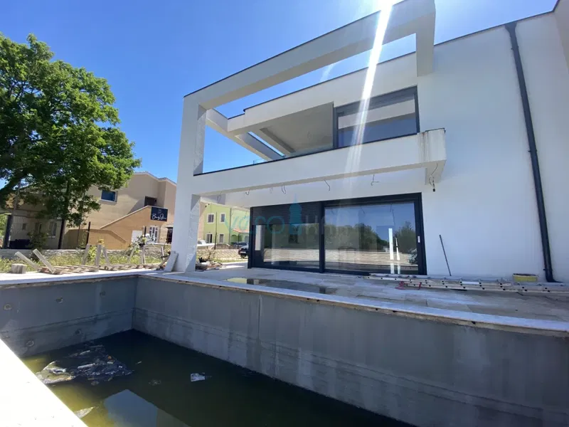 Malinska, Bogovići, Semi-detached house with swimming pool in a quiet location, 1.6 km from the sea, for sale – 3