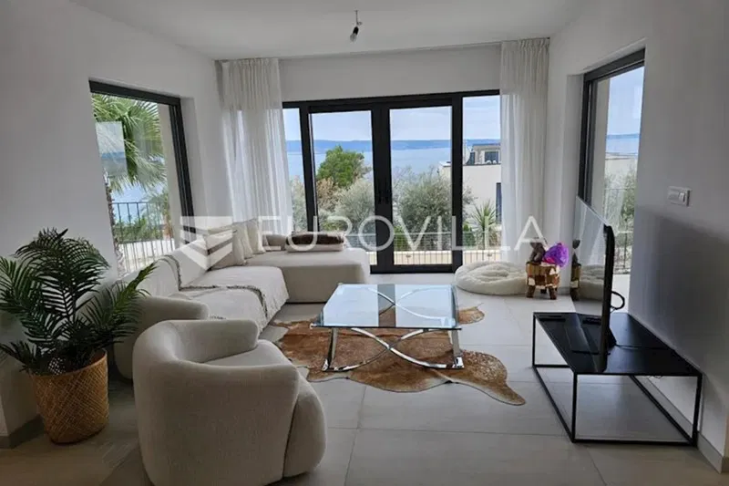 Podstrana villa with 4 bedrooms, pool and panoramic sea view – 2