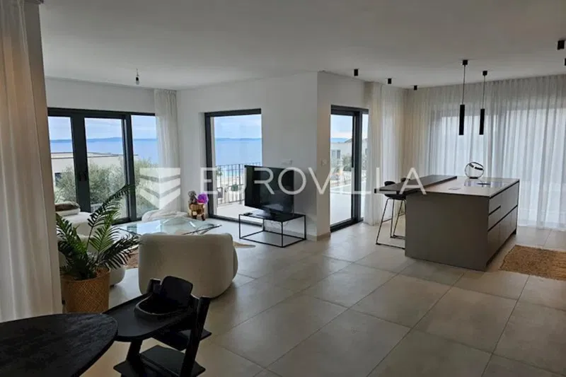 Podstrana villa with 4 bedrooms, pool and panoramic sea view – 3