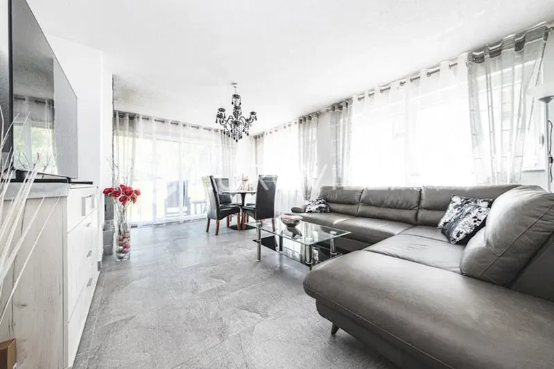Zaprešić, Ivanec Bistranski, kuća 389.17 m² na zemljištu od 1830 m²
