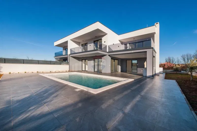 Rovinj - luxury semi-detached villa with heated pool and 650m2 garden – 2