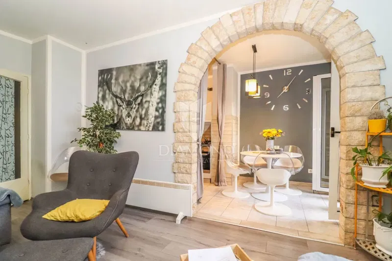 Rovigno, appartamento in ottima posizione con terrazza e vista mare – 2