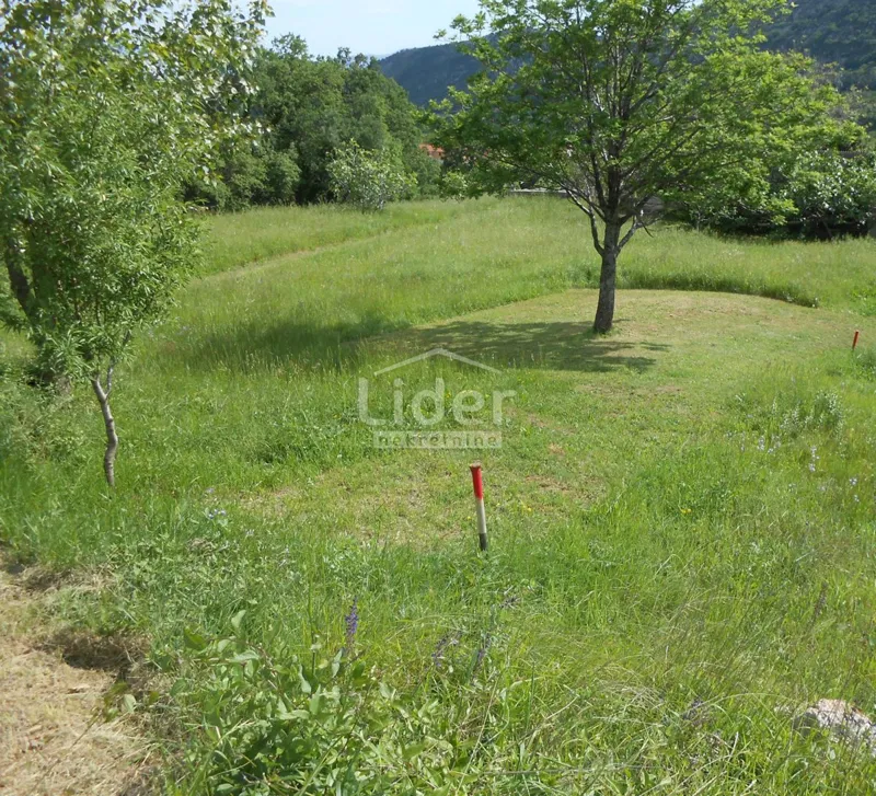 Zemljišče Bribir, 700m2 – 2