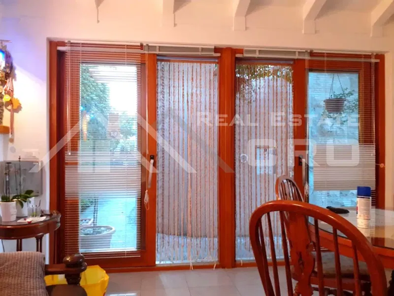 Ingatlan Brač - Felújított kétszobás apartman tágas kerttel és nyári konyhával, eladó – 3
