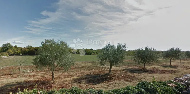 Land Orbanići, Marčana, 644m2 – 2