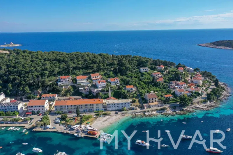 Building Land with Project in City of Hvar – 2