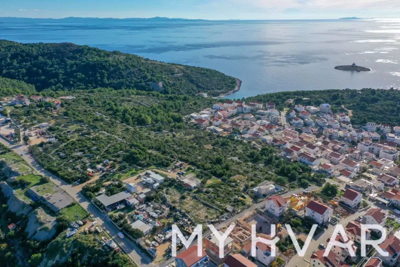 Pozemek Hvar – 3