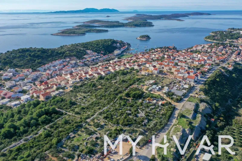 Pozemek Hvar – 2