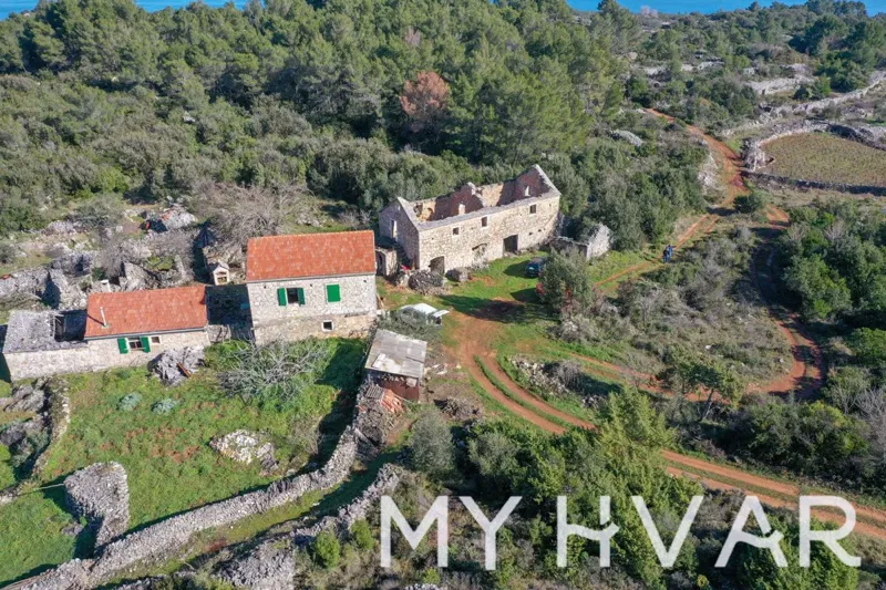 Terreno edificabile con casa in pietra a Zagradaće – 3