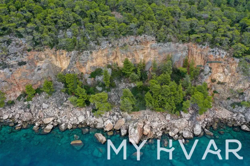 Stunning Cliffside Property on South Side of Hvar island – 3