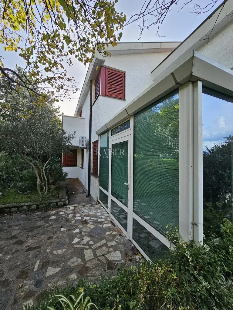 Novi Vinodolski, Klenovica - Felújítható villa 322m2 – 3