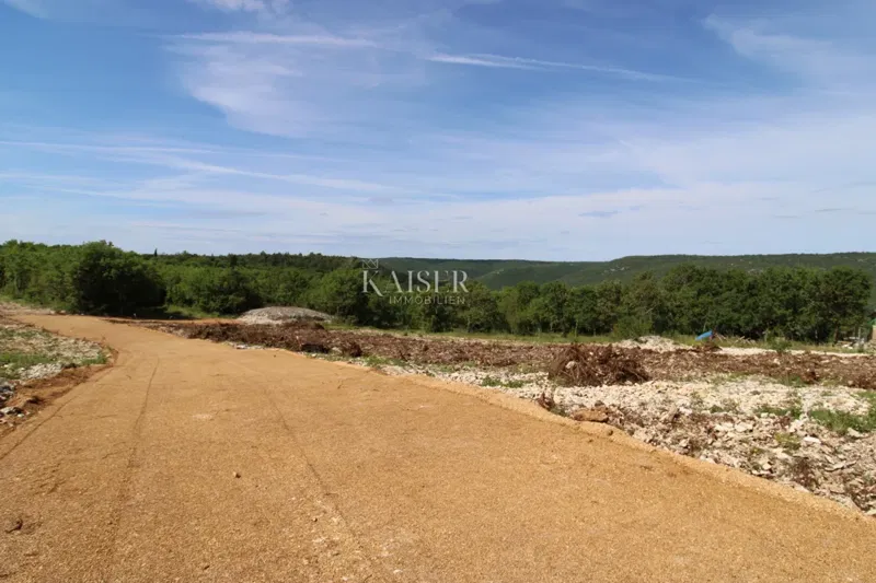 Trget - building plot, 820 m2 – 2