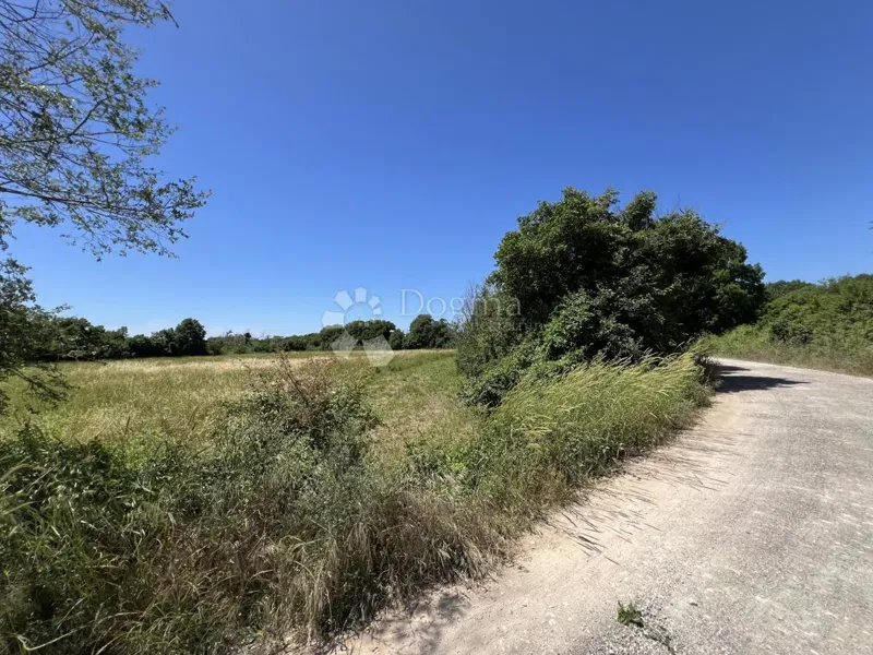 Land Valtura, Ližnjan, 12.229m2 – 2