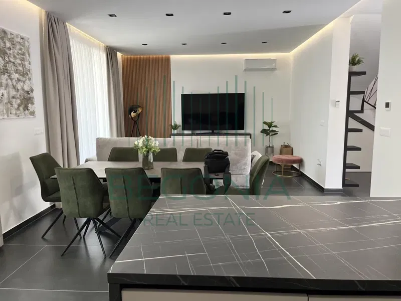Luksuzno namještena villa. BIBINJE, ZADAR