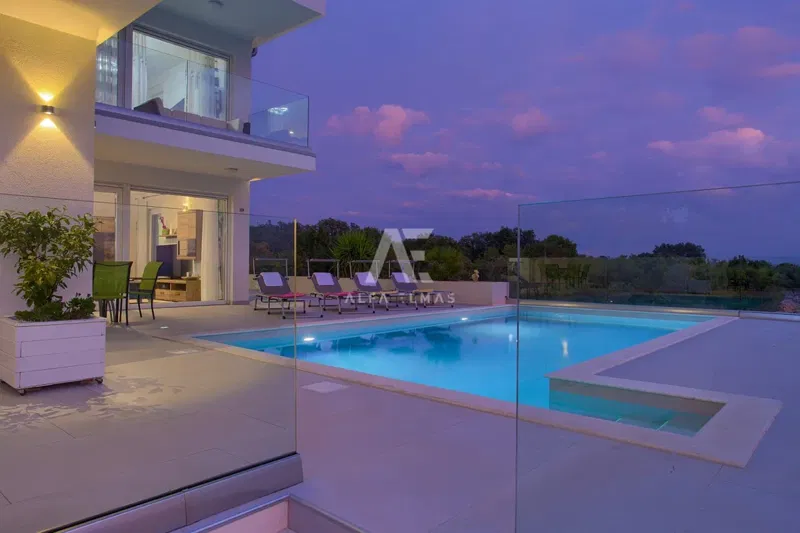 Beautiful apartment on Krk with a pool and terrace ID 569 – 2